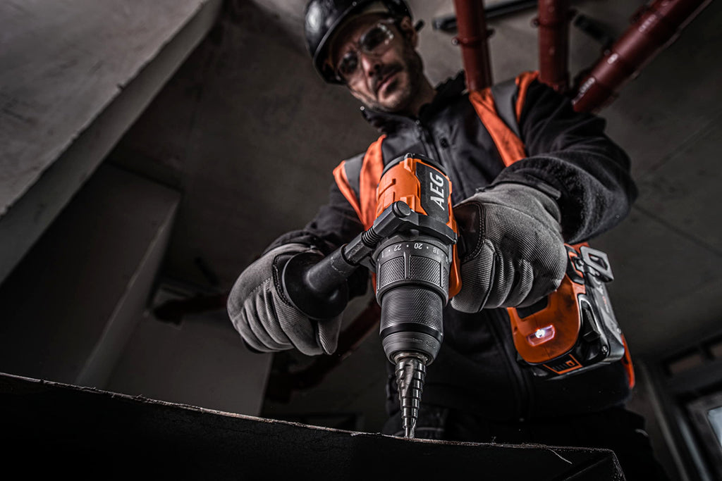 18V Cordless Impact Drill Kit with 2 Batteries