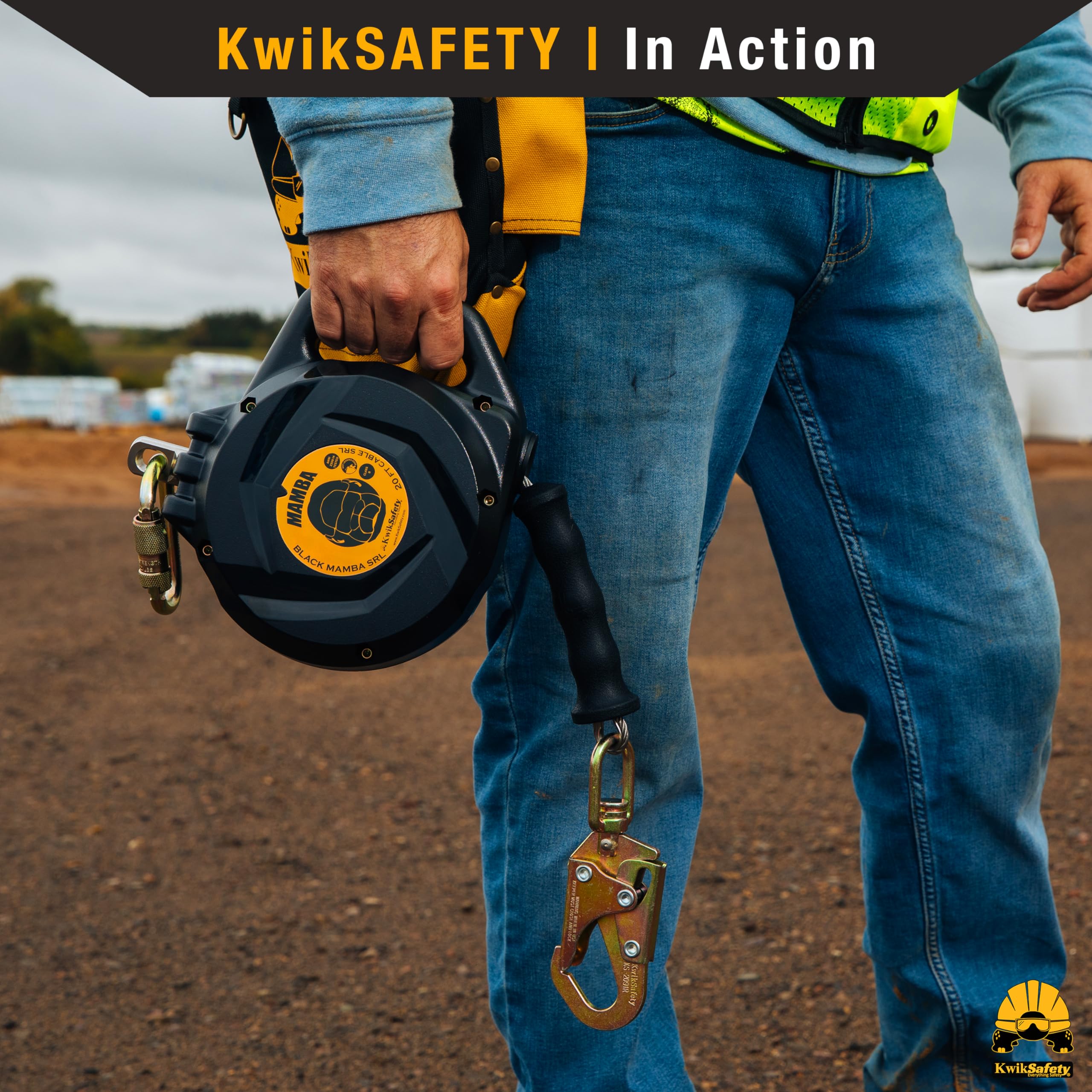 Self-Retracting Lifeline with Textured Grip and Integrated Handle ANSI OSHA Compliant